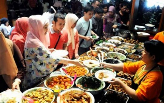 Daftar Wisata Kuliner Murah-Meriah di Bandung