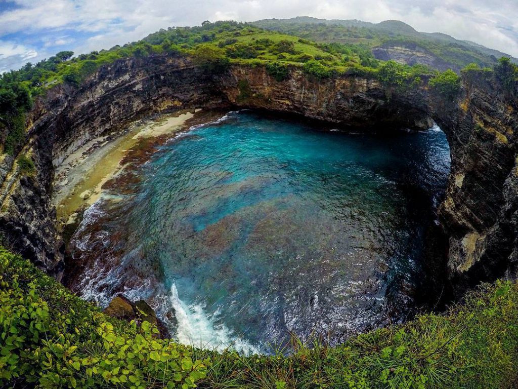 Pantai-Pasih-Uug-Nusa-Penida