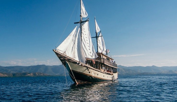 Paket Sewa Kapal Komodo Labuan Bajo – Samara Phinisi Liveaboard 2021 Harga – Opentrip – Itinerary 2